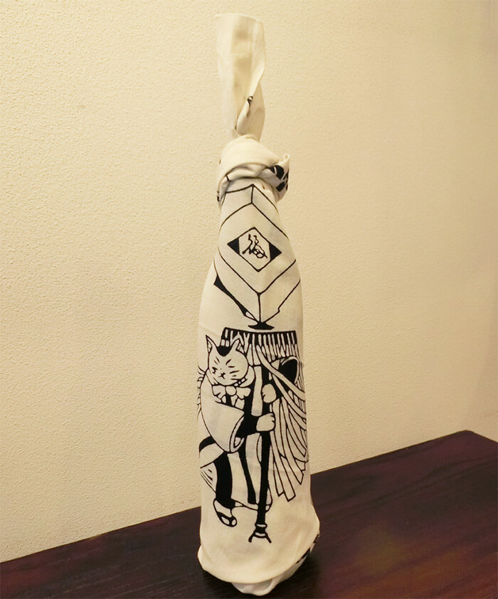 手ぬぐいでボトルラッピングの方法 手ぬぐい アート蒼公式サイト 麻布十番麻の葉