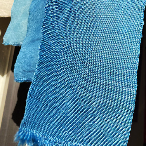 手織り藍染めのれん