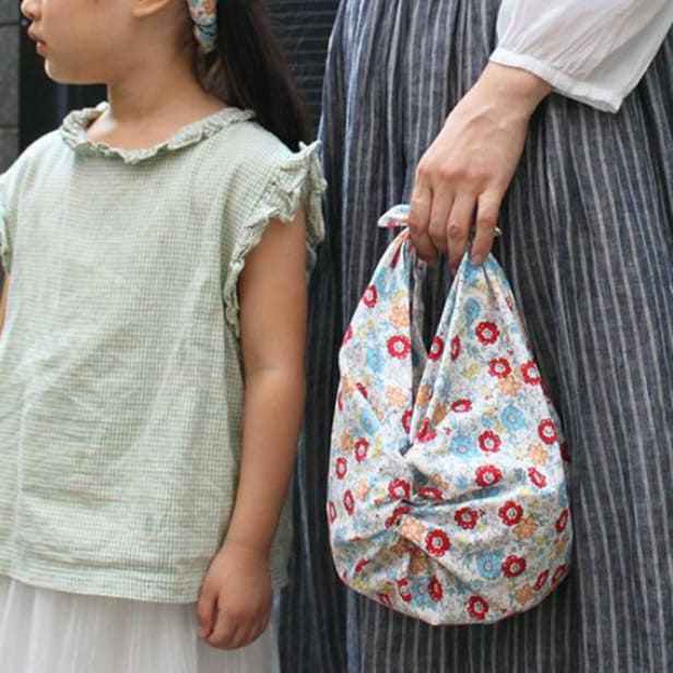 風呂敷「ハレ包みブーケ」 風呂敷「ハレ包みブーケ」