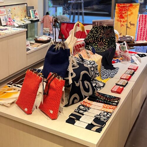 手ぬぐい専門店 麻布十番 麻の葉「亀崎染工展」